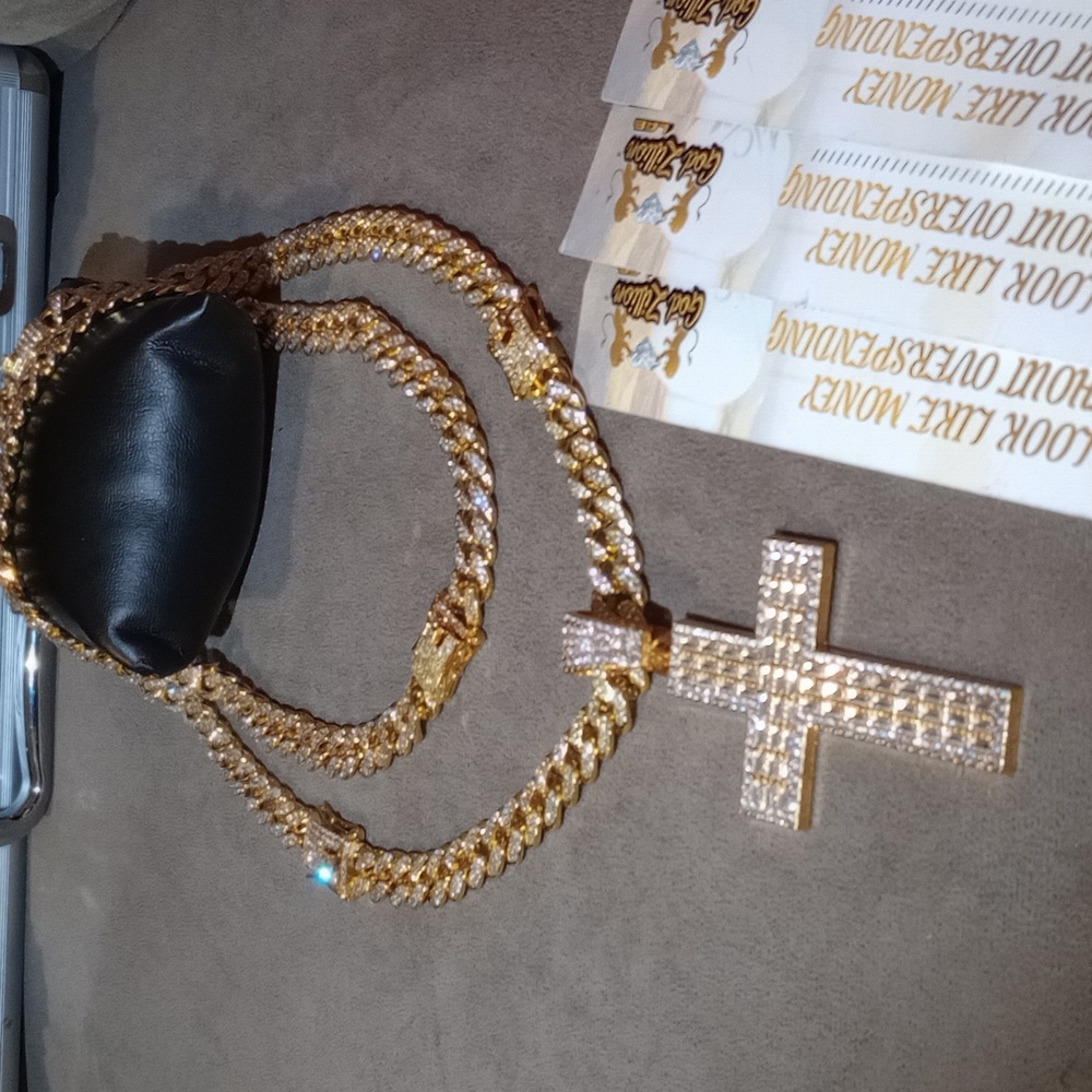 24" + Pendant & 18" Australian Prototypes. Real Lab Diamonds Vvs Clarity & Gold